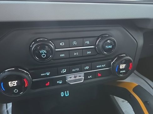 Used 2023 Ford Bronco Badlands w/ Sasquatch Package image 60