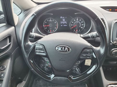 Used 2018 Kia Forte S image 14
