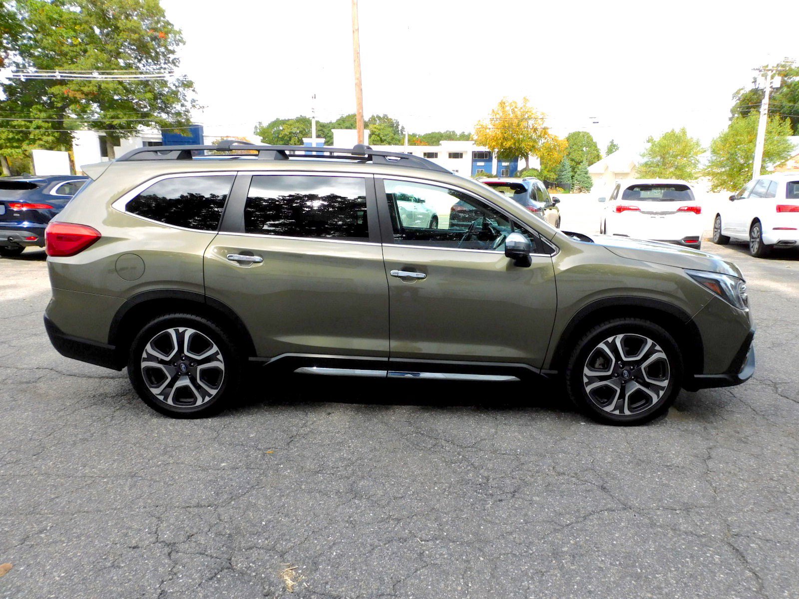 Used 2023 Subaru Ascent Touring AWD/4WD image 6