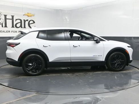 New 2026 Chevrolet Equinox EV LT image 15