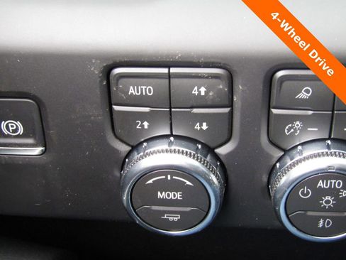 New 2026 GMC Sierra 3500 Denali w/ Denali Reserve Package image 15