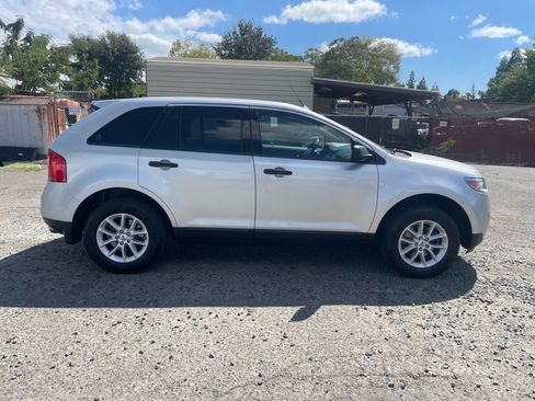 Used 2014 Ford Edge SE w/ Equipment Group 101A FWD image 7