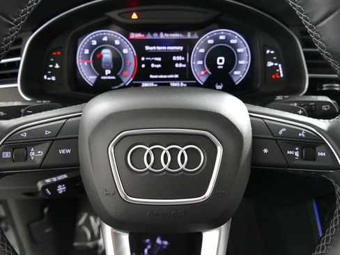 Used 2025 Audi Q7 3.0T Premium Plus AWD/4WD image 17