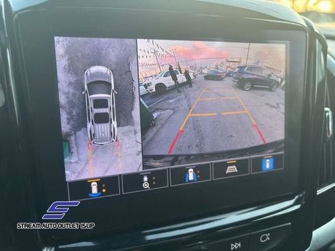 Used 2022 Chevrolet Traverse RS image 41