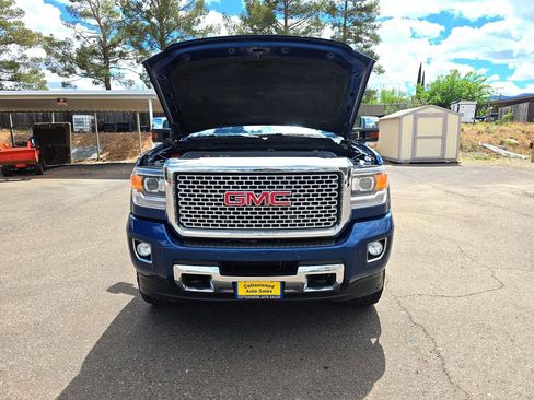 Used 2015 GMC Sierra 2500 Denali w/ Driver Alert Package AWD/4WD image 11