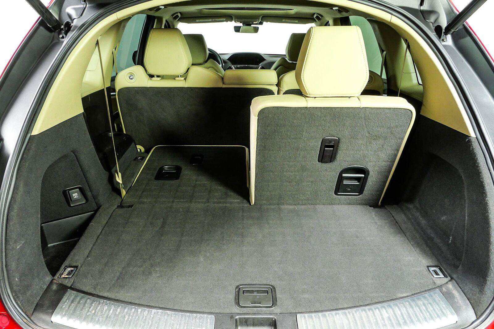 Used 2013 Chrysler 200 Limited FWD image 32