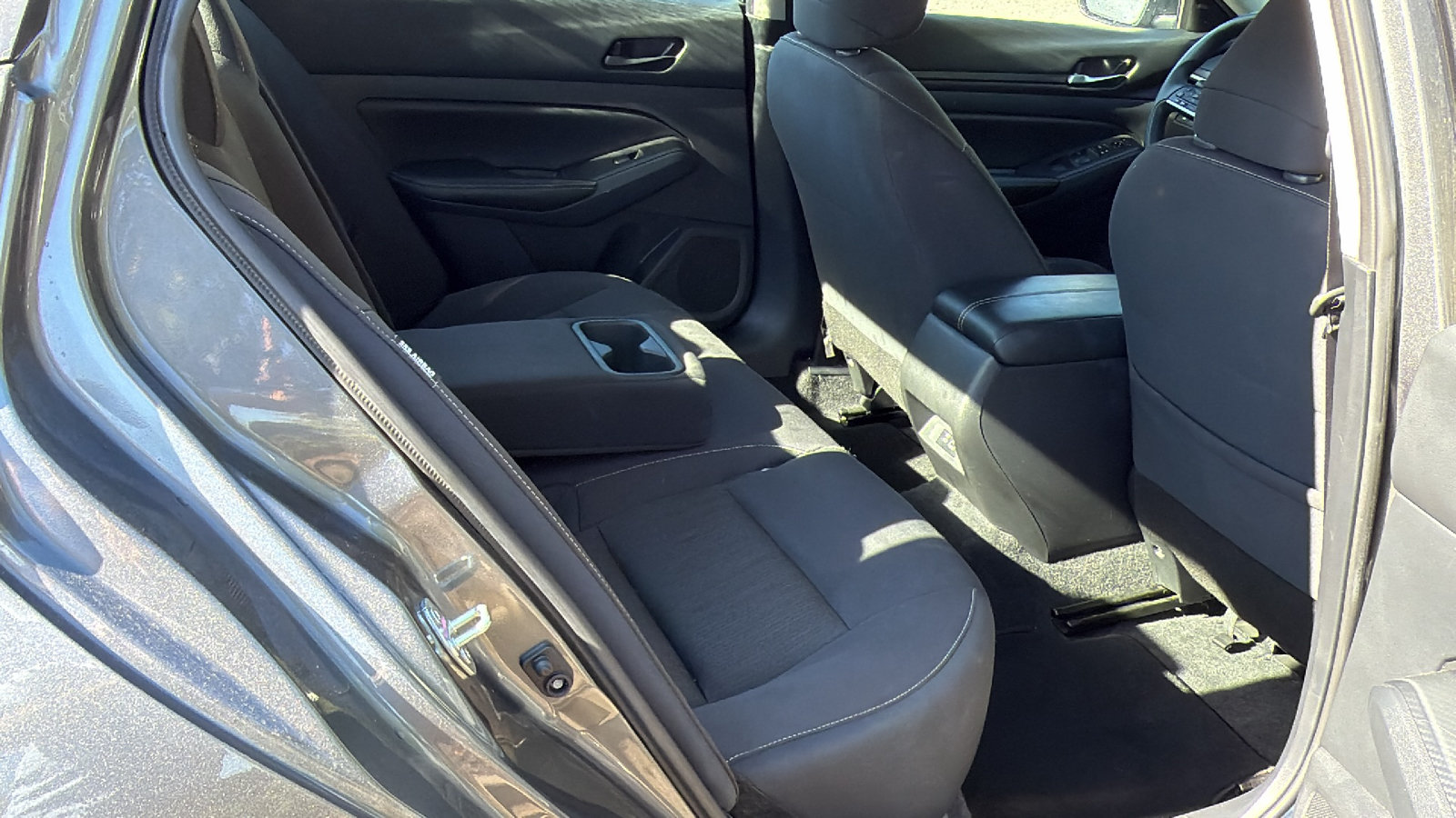 Used 2025 Nissan Altima 2.5 SV FWD image 22