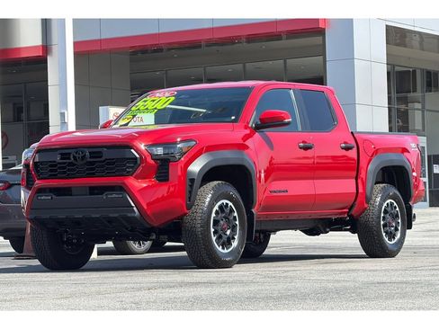 Used 2026 Toyota Tacoma TRD Off-Road w/ TRD Off Road Upgrade Package AWD/4WD image 8