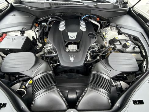 Used 2022 Maserati Levante GT AWD/4WD image 30