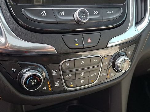 Used 2024 Chevrolet Equinox Premier AWD/4WD image 12