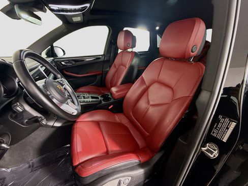 Used 2020 Porsche Macan S w/ Premium Package Plus image 21