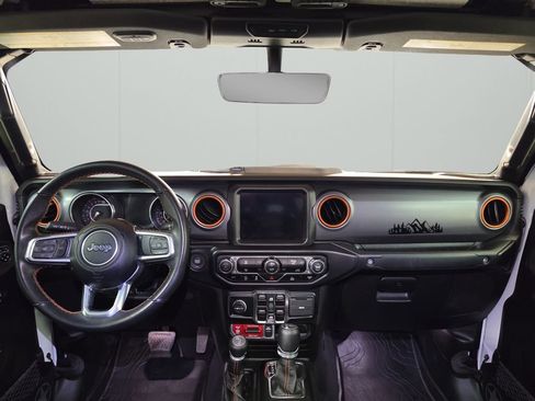 Used 2022 Jeep Gladiator Mojave w/ Trailer Tow Package AWD/4WD image 16