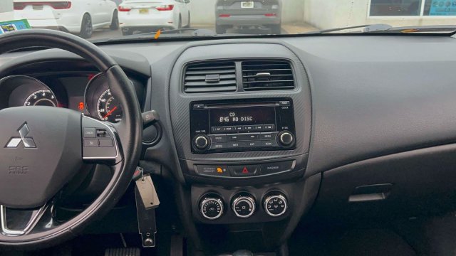 Used 2017 Mitsubishi Outlander Sport LE FWD image 18