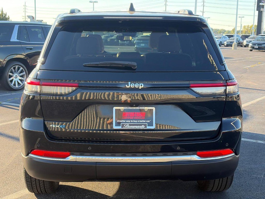 Used 2024 Jeep Grand Cherokee Limited 4xe AWD/4WD image 4