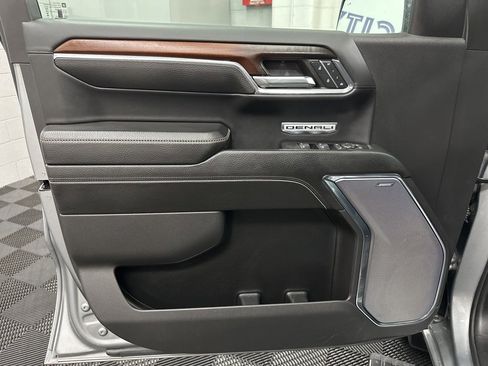 Used 2024 GMC Sierra 1500 Denali w/ Denali Reserve Package image 19