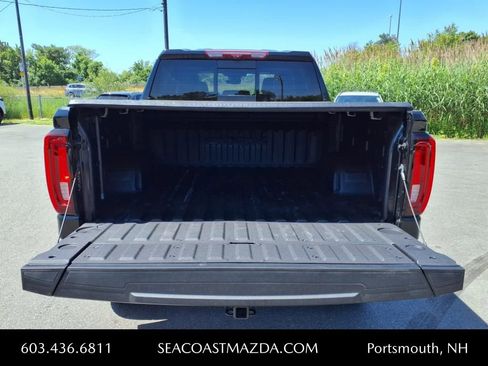 Used 2024 GMC Sierra 1500 AT4X image 7