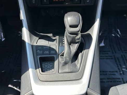 Used 2020 Toyota RAV4 XLE w/ XLE Grade Weather Package AWD/4WD image 36