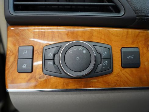 Used 2014 Lincoln MKX FWD w/ Equipment Group 102A image 23