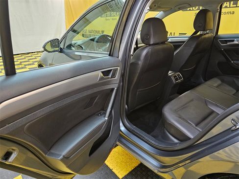 Used 2015 Volkswagen Golf SE image 15