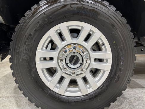 Used 2019 Ford F250 XLT w/ XLT Value Package image 26