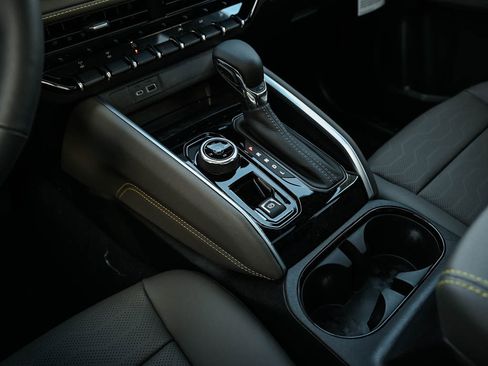 New 2026 Chevrolet Colorado ZR2 w/ Technology Package image 25