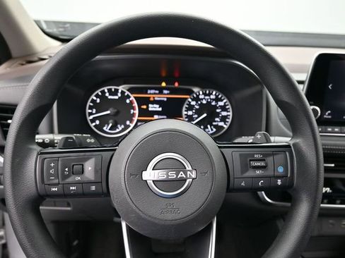 Used 2023 Nissan Rogue SV image 19