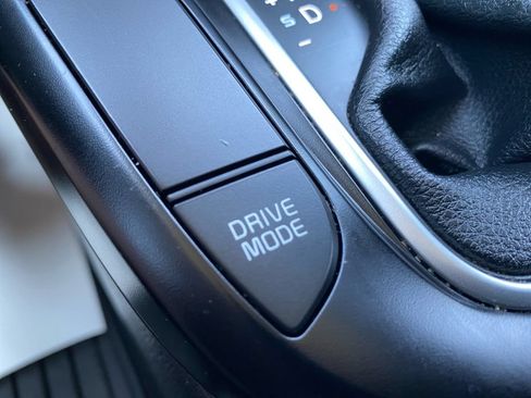 Certified 2023 Kia Soul LX FWD image 36