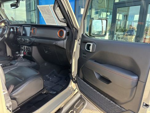 Used 2022 Jeep Gladiator Mojave w/ Trailer Tow Package image 18