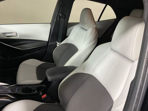 Used 2022 Toyota Corolla XSE image 8