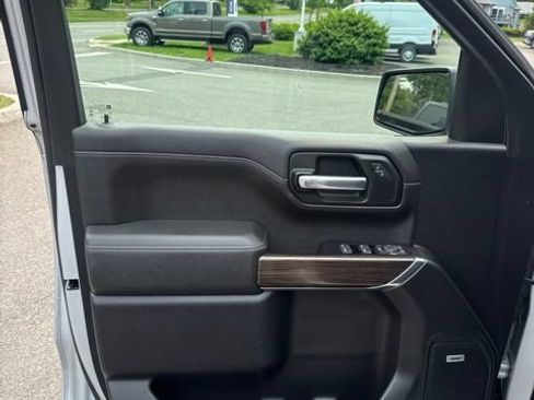 Used 2019 Chevrolet Silverado 1500 RST AWD/4WD image 16