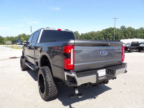 Used 2025 Ford F250 Lariat AWD/4WD image 5