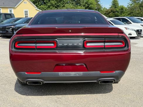 Used 2019 Dodge Challenger R/T w/ Driver Convenience Group RWD image 5