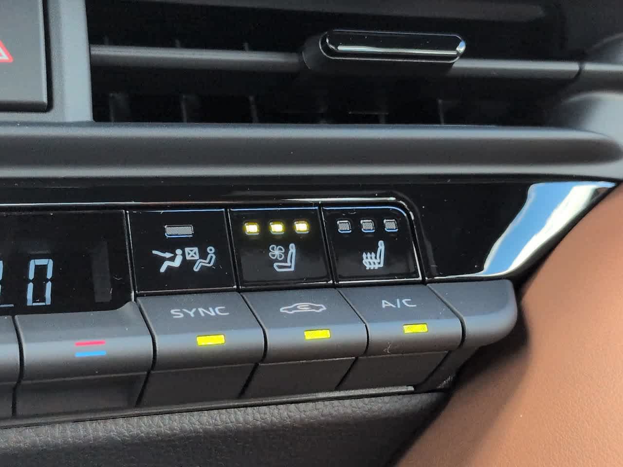 New 2027 Toyota Crown Platinum AWD/4WD image 21