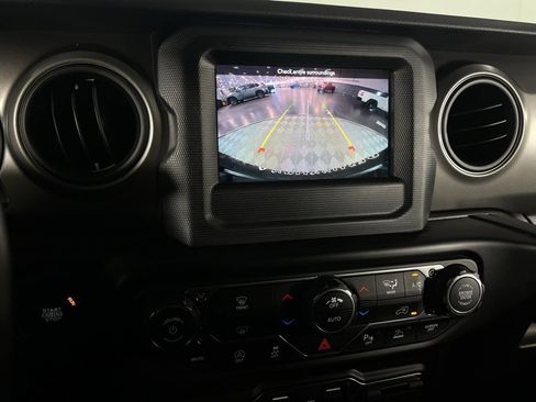 Used 2022 Jeep Wrangler Unlimited Sport image 18