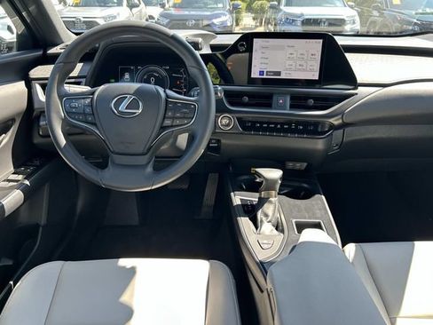 Used 2024 Lexus UX 250h FWD image 16