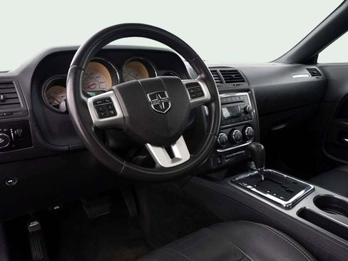 Used 2013 Dodge Challenger SXT Plus image 17