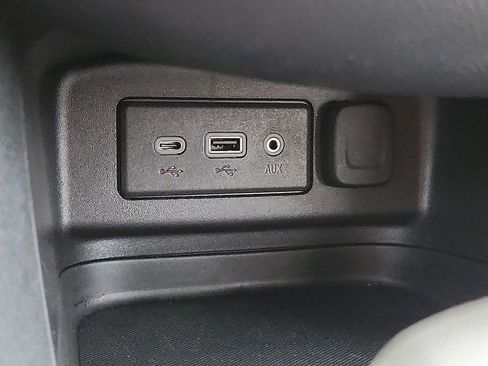 Used 2022 Chevrolet Equinox LT FWD image 26