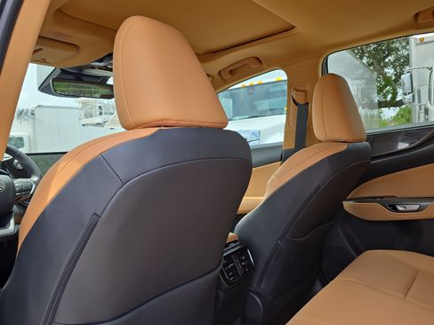 Used 2025 Lexus NX 250 FWD w/ Cold Area Package image 14