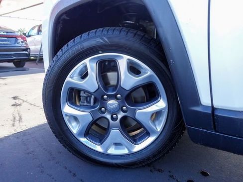 Used 2018 Jeep Compass Limited w/ Navigation Group image 10