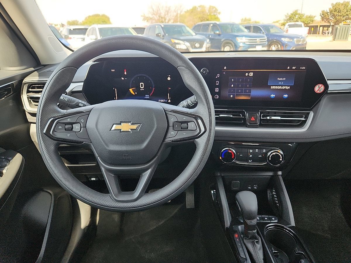 Used 2026 Chevrolet TrailBlazer LT FWD image 7