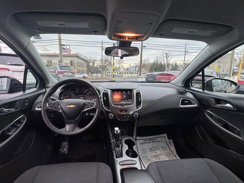 Used 2019 Chevrolet Cruze LS w/ LS Convenience Package image 10