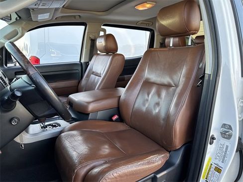 Used 2013 Toyota Tundra Platinum image 26
