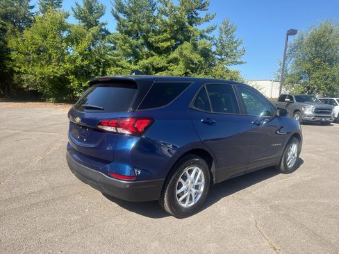 Used 2022 Chevrolet Equinox LS FWD image 5