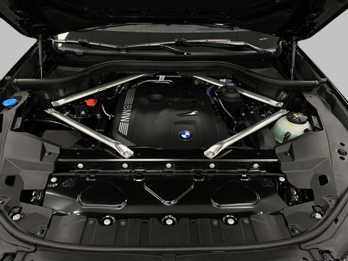 New 2026 BMW X5 xDrive40i w/ M Sport Package AWD/4WD image 13