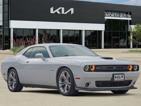 Used 2020 Dodge Challenger R/T image 8