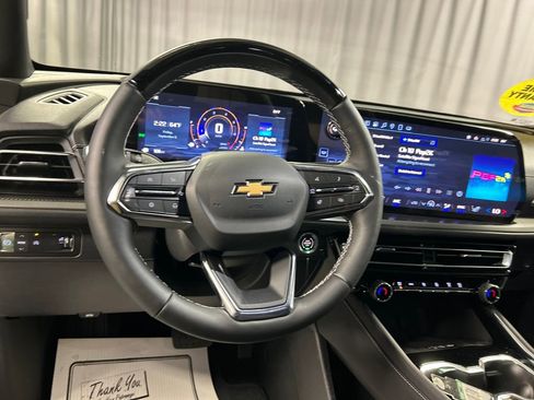 Used 2025 Chevrolet Traverse LT w/ Enhanced Driving Package image 15