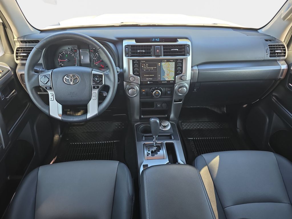 Used 2022 Toyota 4Runner SR5 Premium w/ Moonroof Package AWD/4WD image 10