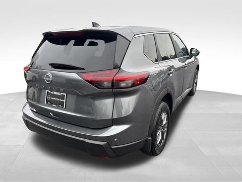 Used 2025 Nissan Rogue S image 6