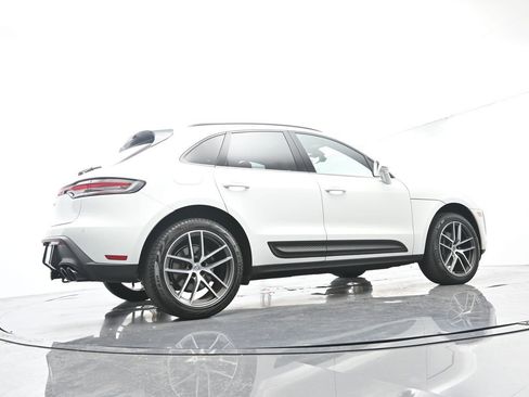 Certified 2025 Porsche Macan AWD/4WD image 53