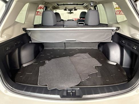 Used 2024 Subaru Forester Premium AWD/4WD image 29